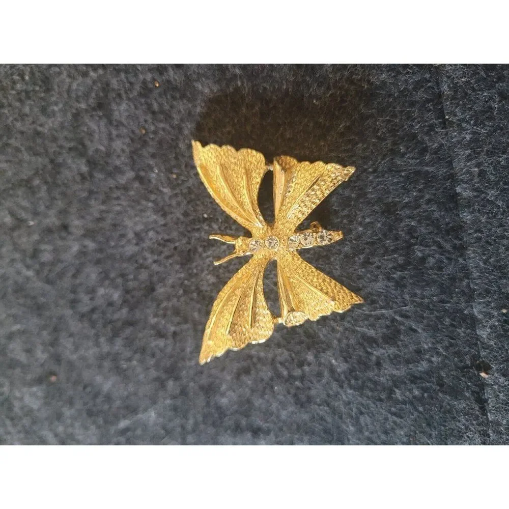 Vtg 1980s Gerrys Brooch Lapel Pin Butterfly Clear Rhinestones Gold Tone Metal